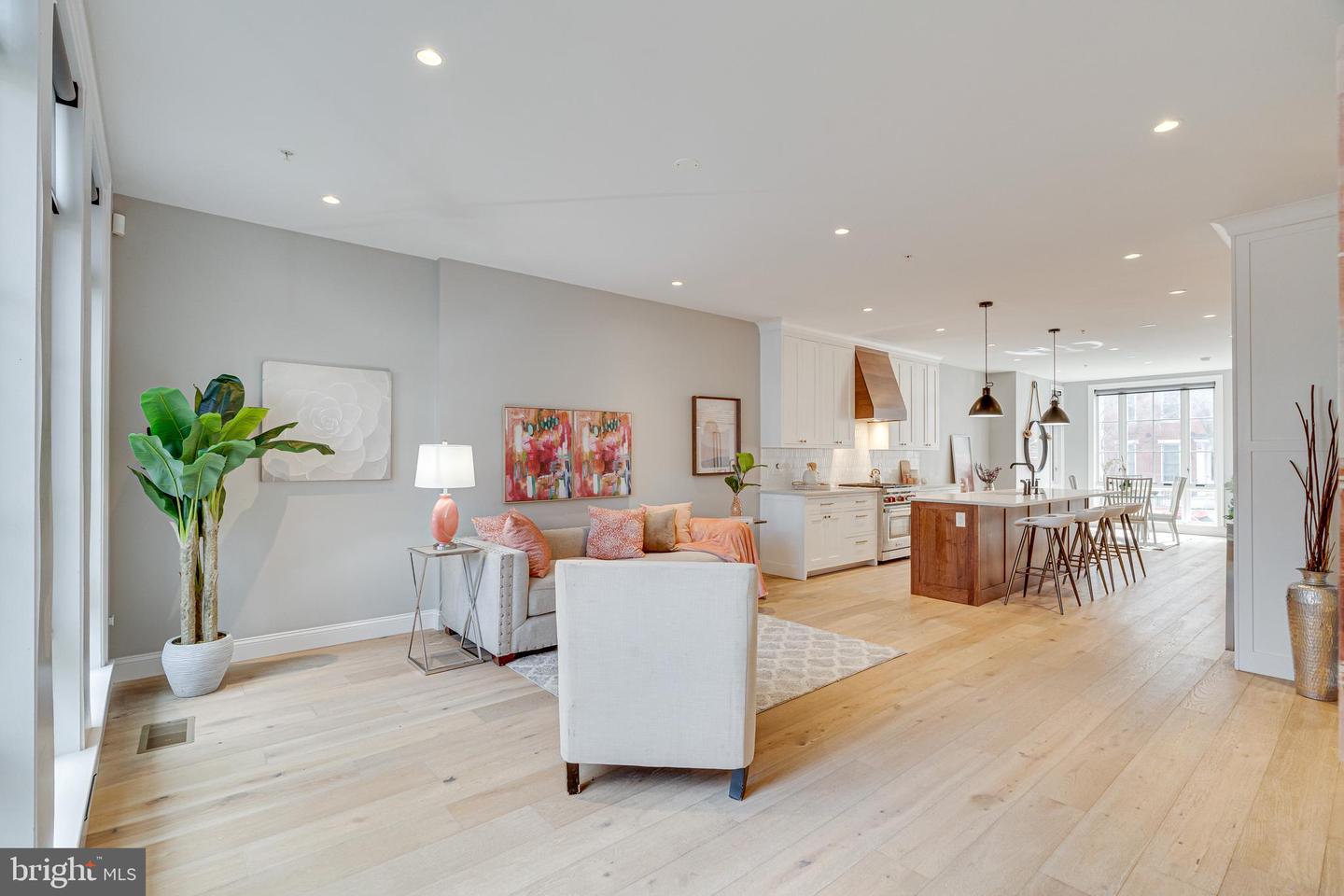 467 M ST NW #1, WASHINGTON, District Of Columbia 20001, 3 Bedrooms Bedrooms, ,2 BathroomsBathrooms,Residential,For sale,467 M ST NW #1,DCDC2185216 MLS # DCDC2185216