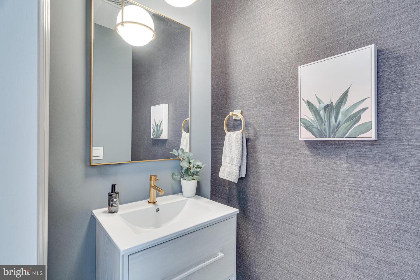 467 M ST NW #1, WASHINGTON, District Of Columbia 20001, 3 Bedrooms Bedrooms, ,2 BathroomsBathrooms,Residential,For sale,467 M ST NW #1,DCDC2185216 MLS # DCDC2185216
