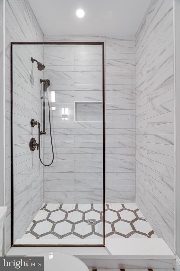 467 M ST NW #1, WASHINGTON, District Of Columbia 20001, 3 Bedrooms Bedrooms, ,2 BathroomsBathrooms,Residential,For sale,467 M ST NW #1,DCDC2185216 MLS # DCDC2185216