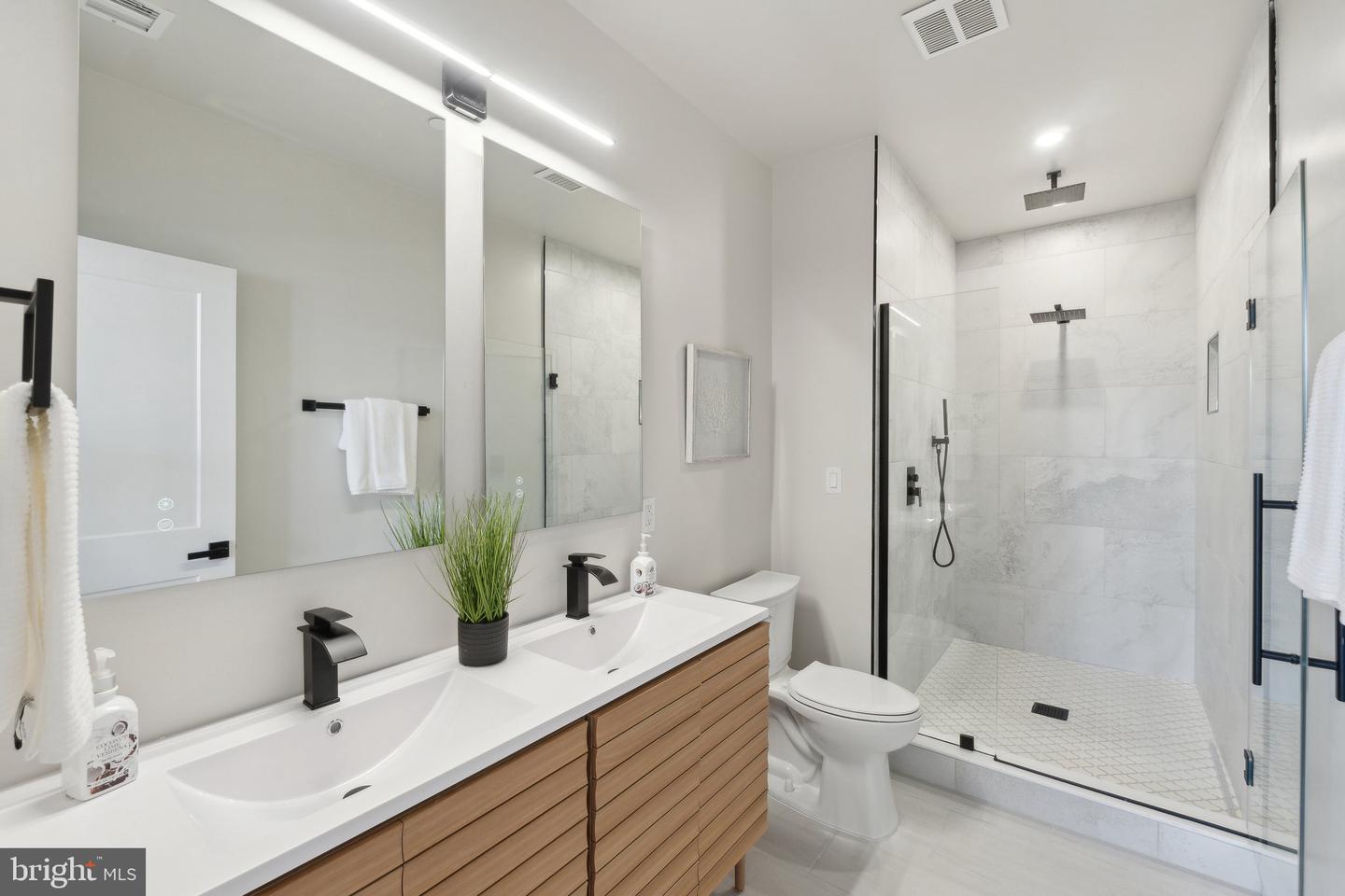 3646 13TH ST NW #2, WASHINGTON, District Of Columbia 20010, 4 Bedrooms Bedrooms, ,3 BathroomsBathrooms,Residential,For sale,3646 13TH ST NW #2,DCDC2185282 MLS # DCDC2185282