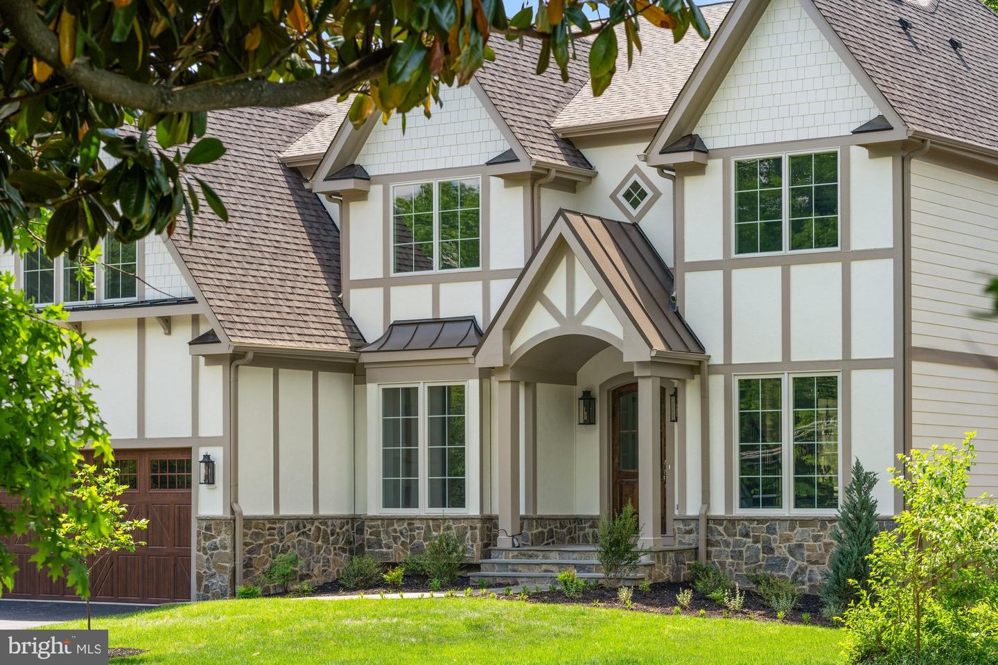9005 RIDGE LN, VIENNA, Virginia 22182, 6 Bedrooms Bedrooms, ,6 BathroomsBathrooms,Residential,For sale,9005 RIDGE LN,VAFX2222348 MLS # VAFX2222348