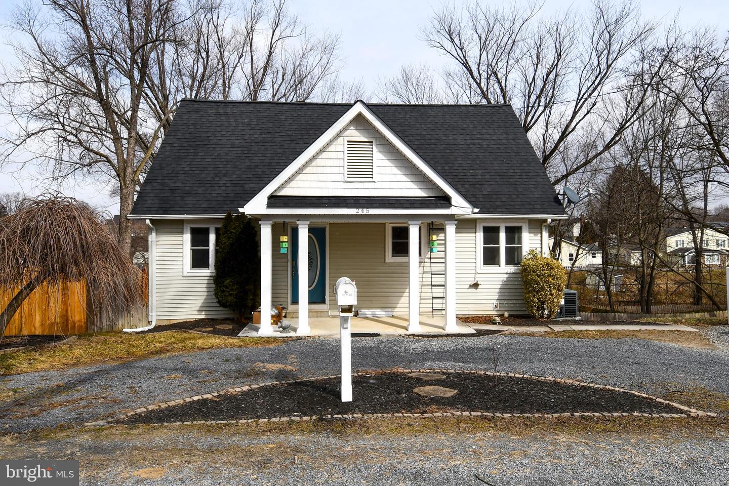 245 MASON ST, WINCHESTER, Virginia 22602, 4 Bedrooms Bedrooms, ,3 BathroomsBathrooms,Residential,For sale,245 MASON ST,VAFV2024454 MLS # VAFV2024454