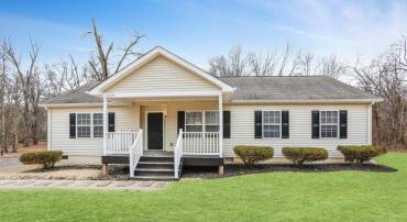 35355 HAMLIN SCHOOL LN, MIDDLEBURG, Virginia 20117, 3 Bedrooms Bedrooms, ,2 BathroomsBathrooms,Residential,For sale,35355 HAMLIN SCHOOL LN,VALO2089052 MLS # VALO2089052