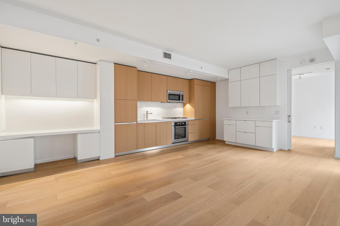 925 H ST NW #503, WASHINGTON, District Of Columbia 20001, 1 Bedroom Bedrooms, ,1 BathroomBathrooms,Residential,For sale,925 H ST NW #503,DCDC2185696 MLS # DCDC2185696