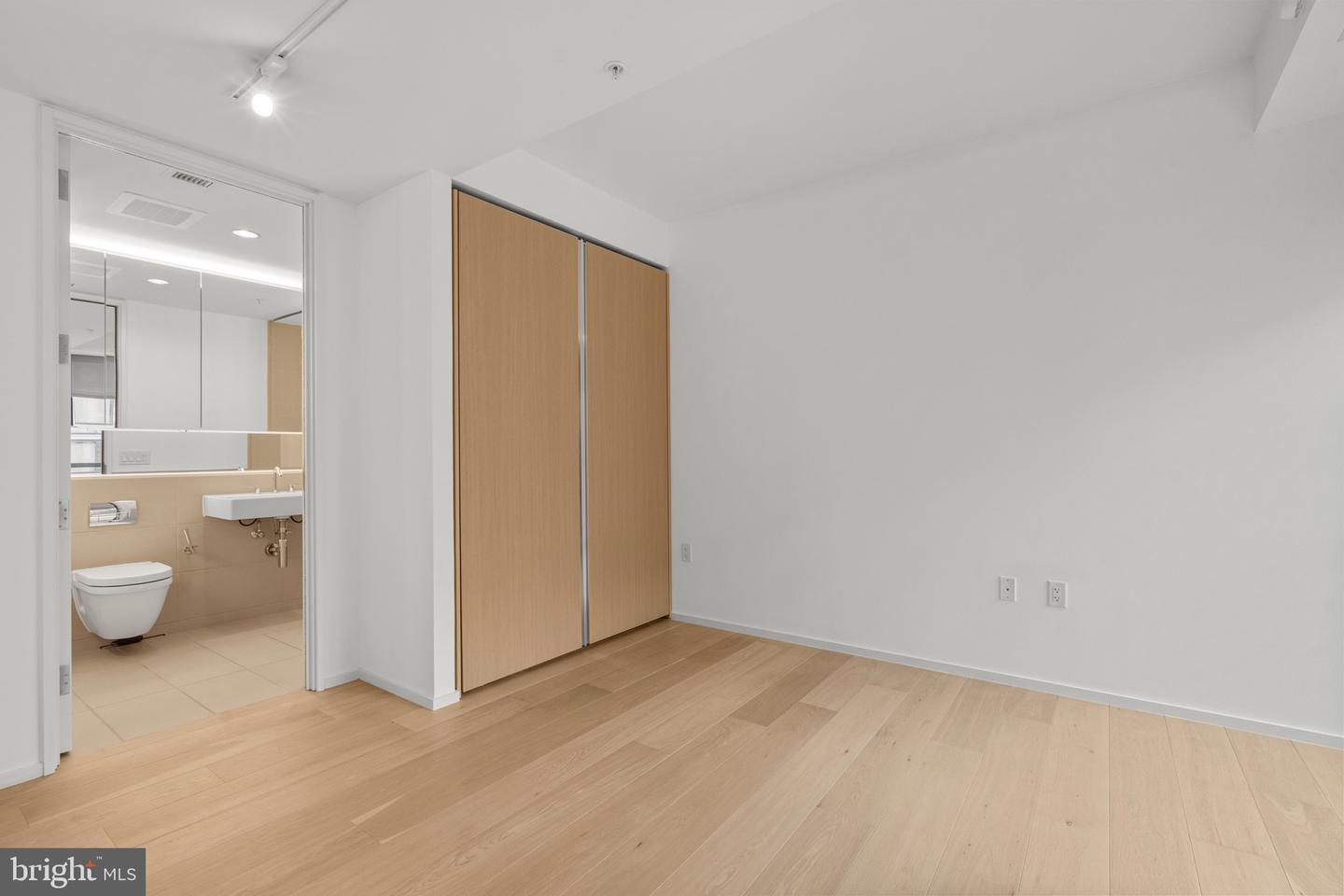 925 H ST NW #503, WASHINGTON, District Of Columbia 20001, 1 Bedroom Bedrooms, ,1 BathroomBathrooms,Residential,For sale,925 H ST NW #503,DCDC2185696 MLS # DCDC2185696