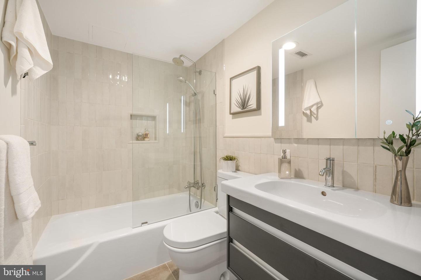 1245 4TH ST SW #E-805, WASHINGTON, District Of Columbia 20024, 1 Bedroom Bedrooms, ,1 BathroomBathrooms,Residential,For sale,1245 4TH ST SW #E-805,DCDC2185880 MLS # DCDC2185880
