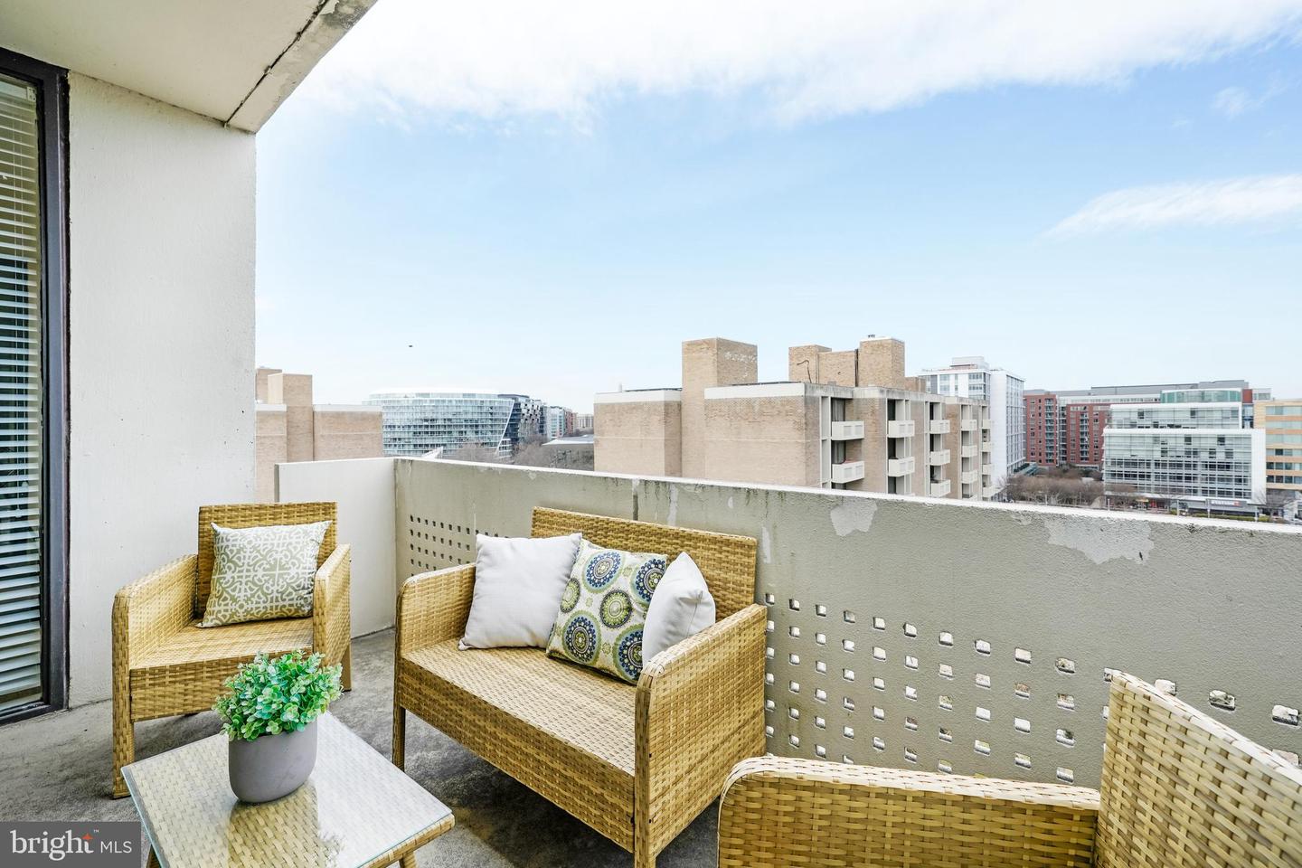 1245 4TH ST SW #E-805, WASHINGTON, District Of Columbia 20024, 1 Bedroom Bedrooms, ,1 BathroomBathrooms,Residential,For sale,1245 4TH ST SW #E-805,DCDC2185880 MLS # DCDC2185880