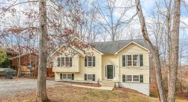 11201 STOCKADE DR, SPOTSYLVANIA, Virginia 22551, 3 Bedrooms Bedrooms, ,2 BathroomsBathrooms,Residential,For sale,11201 STOCKADE DR,VASP2030826 MLS # VASP2030826