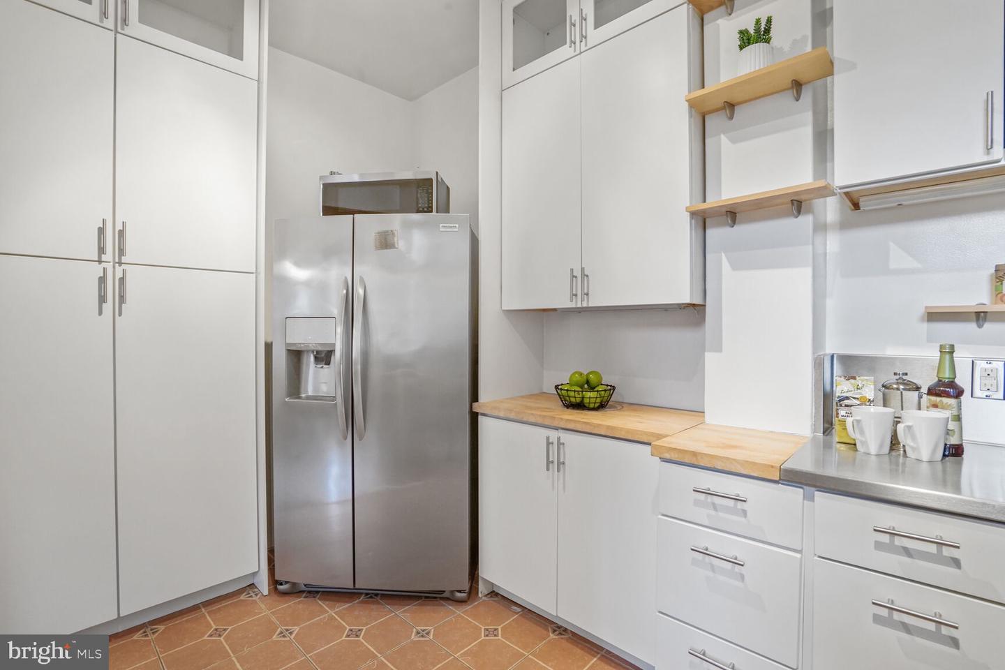 2022 COLUMBIA RD NW #111, WASHINGTON, District Of Columbia 20009, 2 Bedrooms Bedrooms, 6 Rooms Rooms,1 BathroomBathrooms,Residential,For sale,2022 COLUMBIA RD NW #111,DCDC2185970 MLS # DCDC2185970