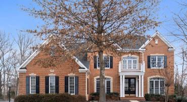 25782 MAYVILLE CT, CHANTILLY, Virginia 20152, 4 Bedrooms Bedrooms, ,4 BathroomsBathrooms,Residential,For sale,25782 MAYVILLE CT,VALO2089182 MLS # VALO2089182