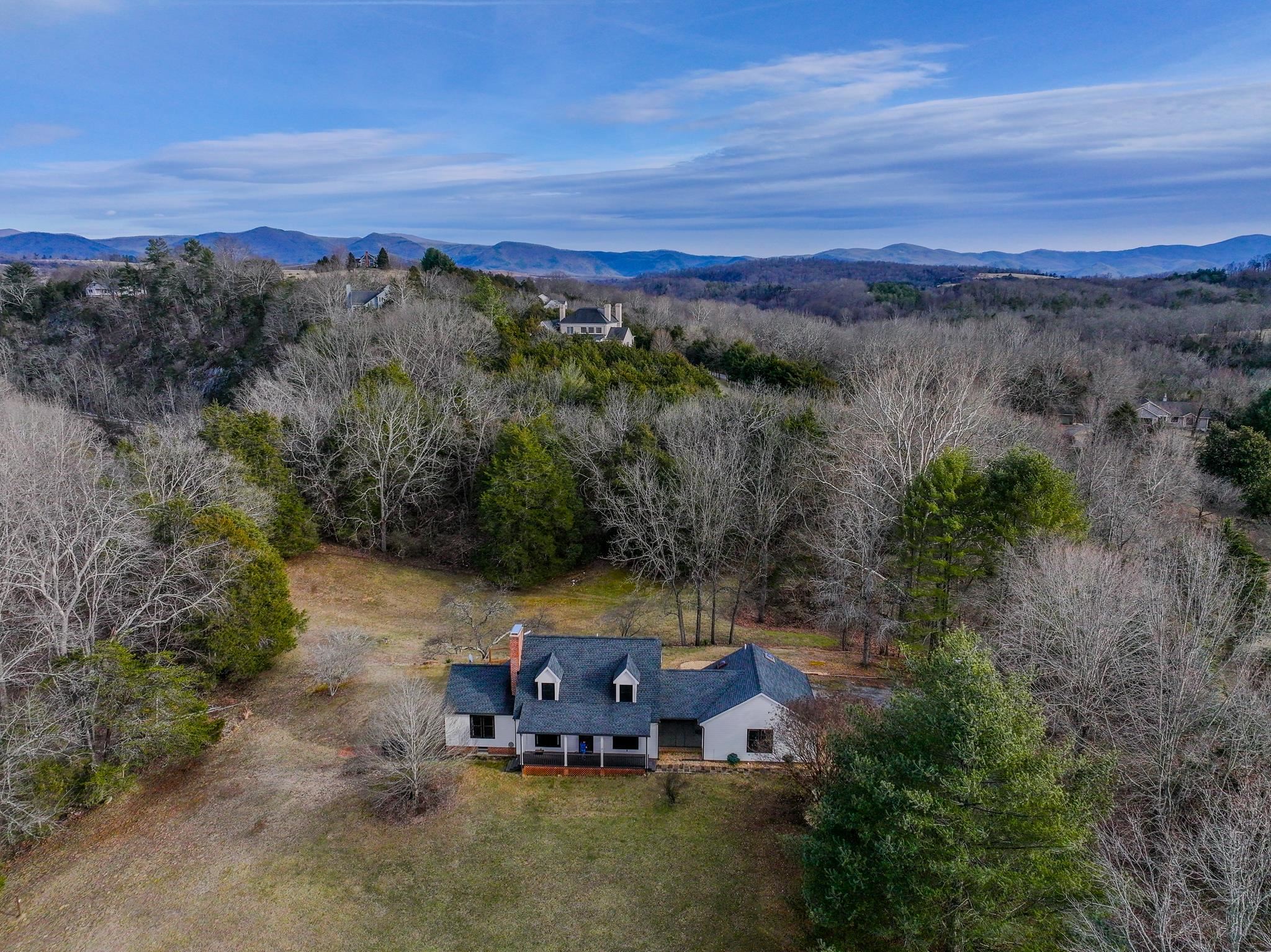 314 RIVERBEND DR, LEXINGTON, Virginia 24450, 4 Bedrooms Bedrooms, ,3 BathroomsBathrooms,Residential,314 RIVERBEND DR,661109 MLS # 661109