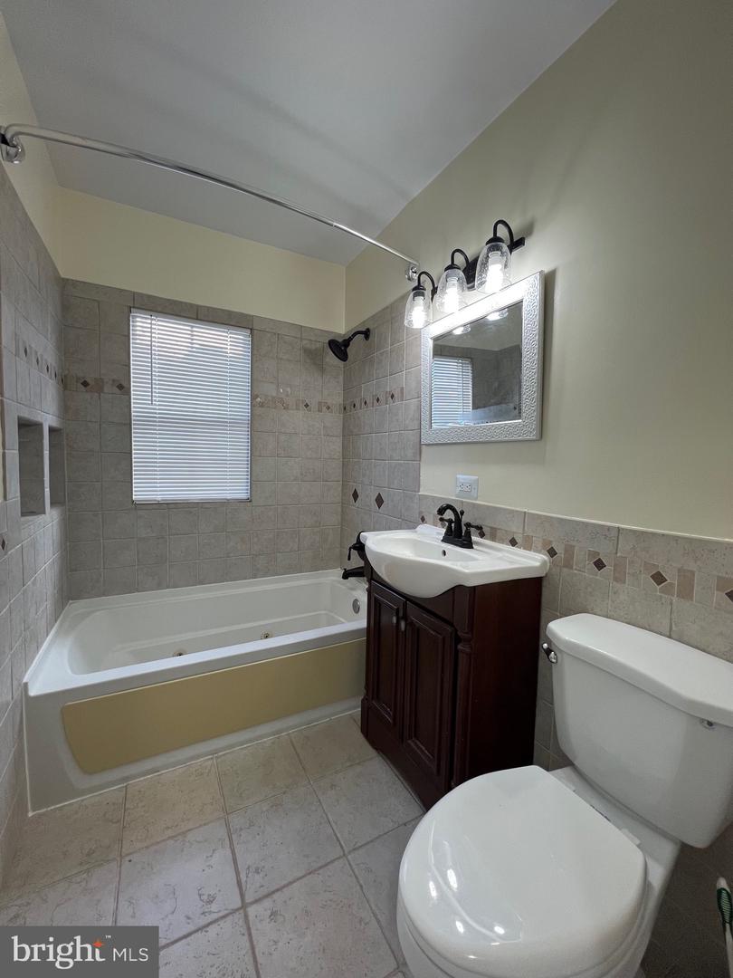 1802 LANGSTON BLVD #95, ARLINGTON, Virginia 22201, 1 Bedroom Bedrooms, ,1 BathroomBathrooms,Residential,For sale,1802 LANGSTON BLVD #95,VAAR2053292 MLS # VAAR2053292