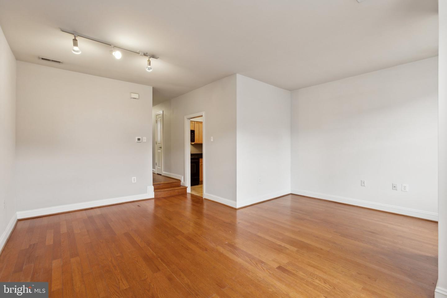 20 15TH ST NE #20, WASHINGTON, District Of Columbia 20002, 1 Bedroom Bedrooms, ,1 BathroomBathrooms,Residential,For sale,20 15TH ST NE #20,DCDC2184722 MLS # DCDC2184722