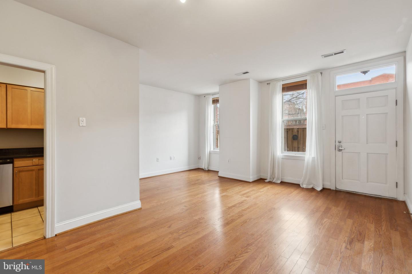 20 15TH ST NE #20, WASHINGTON, District Of Columbia 20002, 1 Bedroom Bedrooms, ,1 BathroomBathrooms,Residential,For sale,20 15TH ST NE #20,DCDC2184722 MLS # DCDC2184722