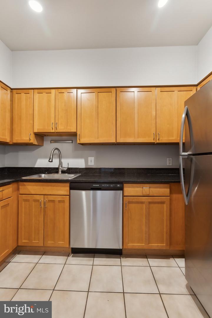 20 15TH ST NE #20, WASHINGTON, District Of Columbia 20002, 1 Bedroom Bedrooms, ,1 BathroomBathrooms,Residential,For sale,20 15TH ST NE #20,DCDC2184722 MLS # DCDC2184722