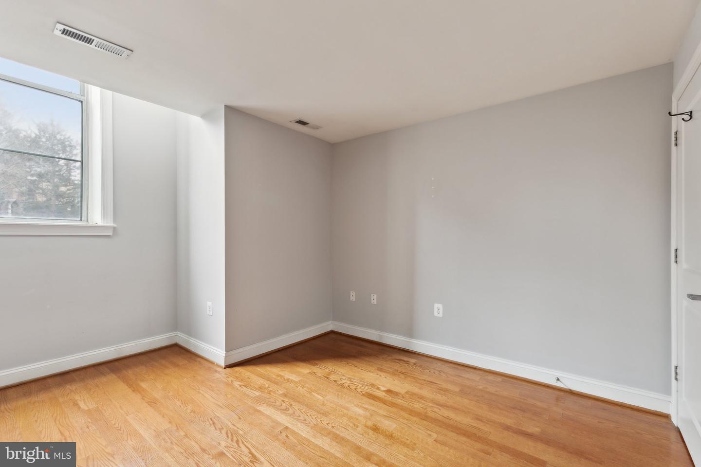 20 15TH ST NE #20, WASHINGTON, District Of Columbia 20002, 1 Bedroom Bedrooms, ,1 BathroomBathrooms,Residential,For sale,20 15TH ST NE #20,DCDC2184722 MLS # DCDC2184722