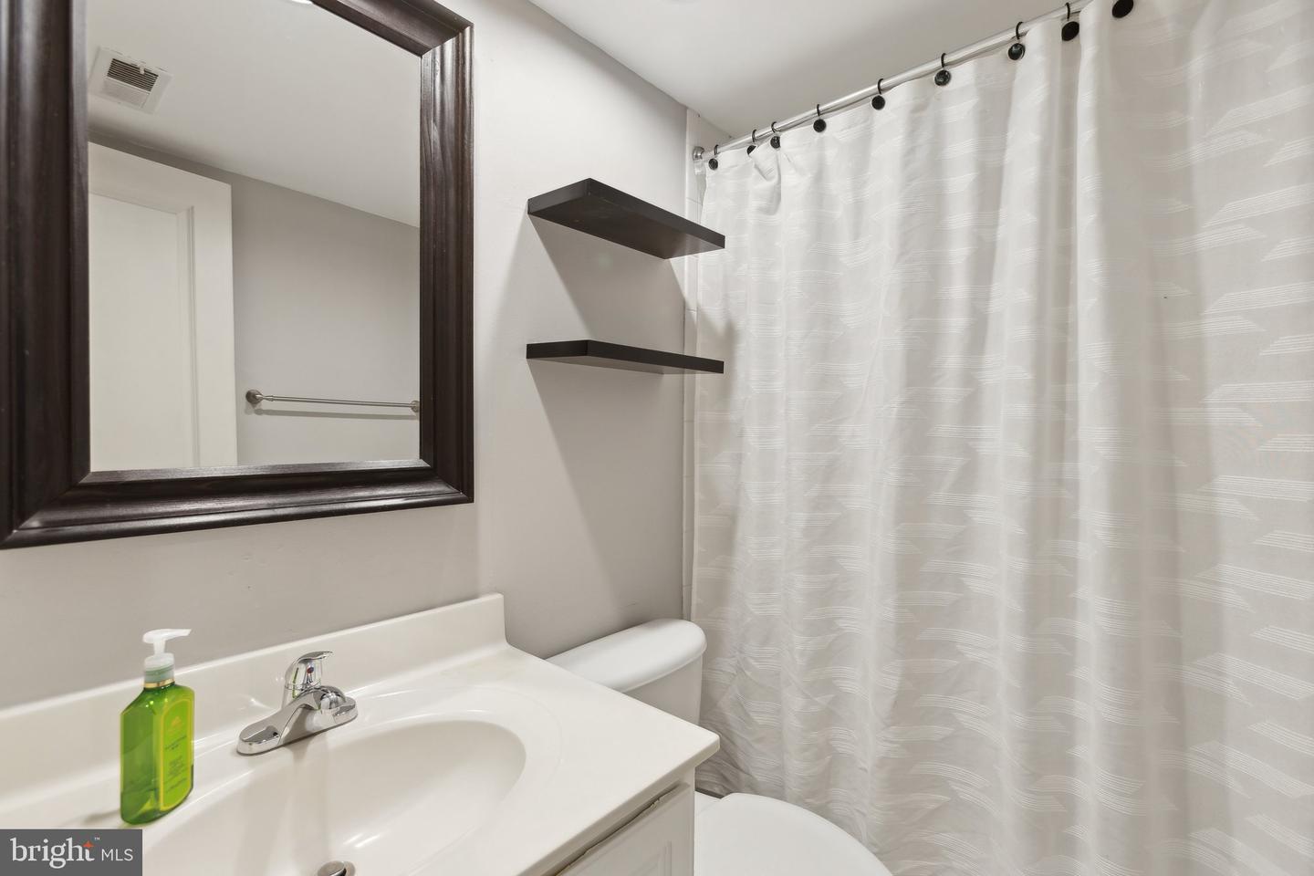 20 15TH ST NE #20, WASHINGTON, District Of Columbia 20002, 1 Bedroom Bedrooms, ,1 BathroomBathrooms,Residential,For sale,20 15TH ST NE #20,DCDC2184722 MLS # DCDC2184722