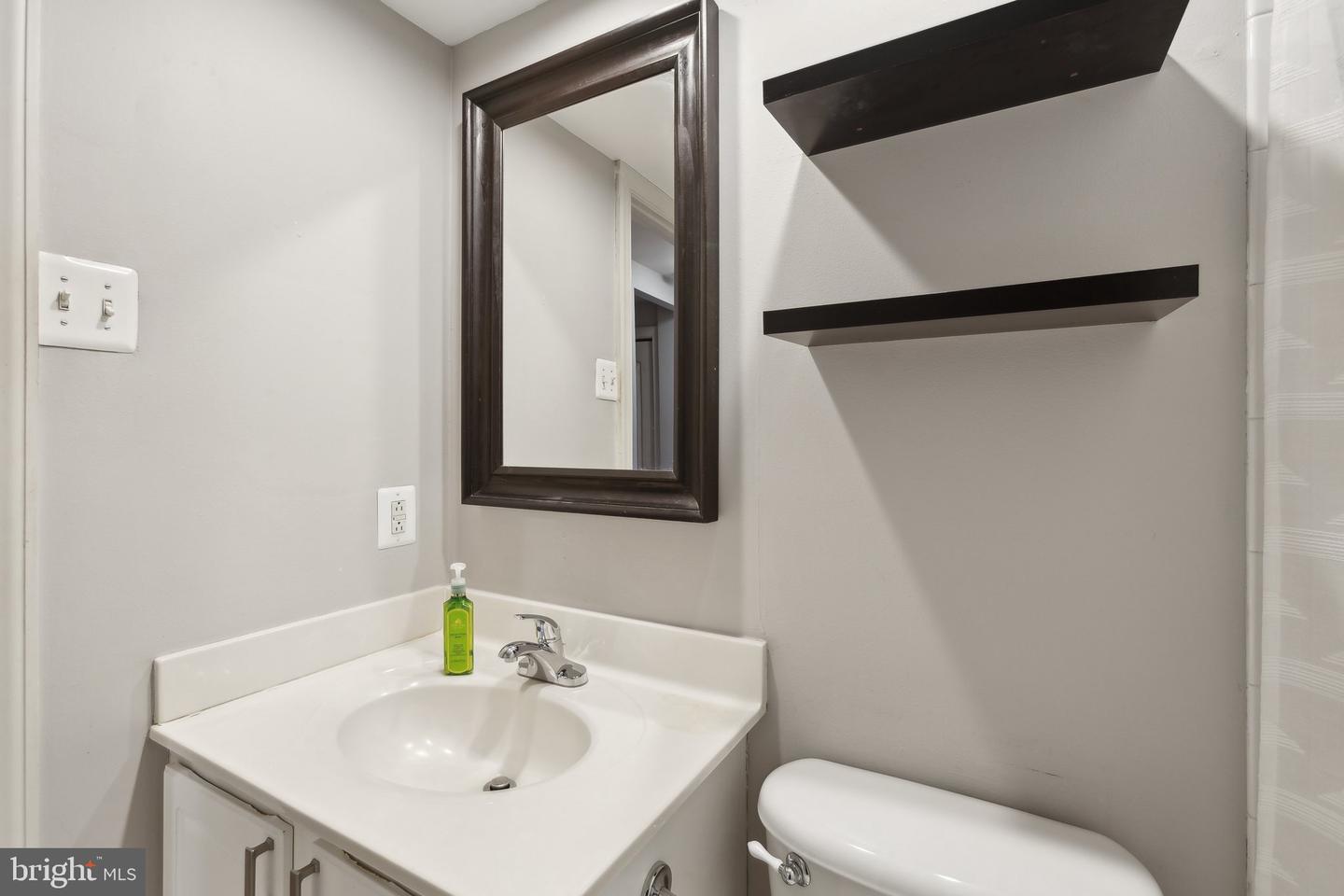 20 15TH ST NE #20, WASHINGTON, District Of Columbia 20002, 1 Bedroom Bedrooms, ,1 BathroomBathrooms,Residential,For sale,20 15TH ST NE #20,DCDC2184722 MLS # DCDC2184722