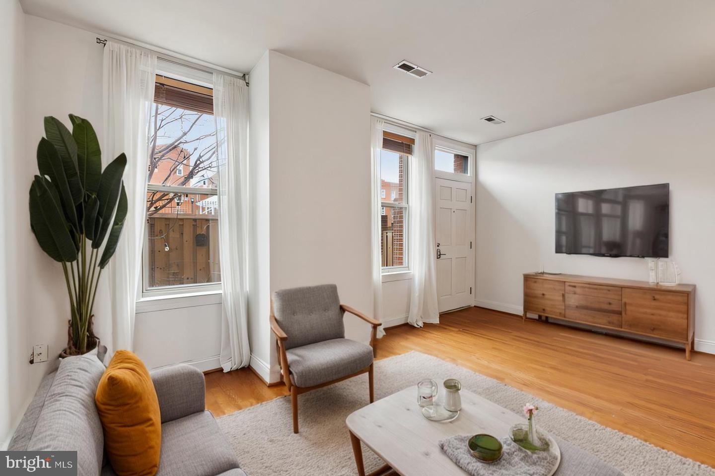 20 15TH ST NE #20, WASHINGTON, District Of Columbia 20002, 1 Bedroom Bedrooms, ,1 BathroomBathrooms,Residential,For sale,20 15TH ST NE #20,DCDC2184722 MLS # DCDC2184722