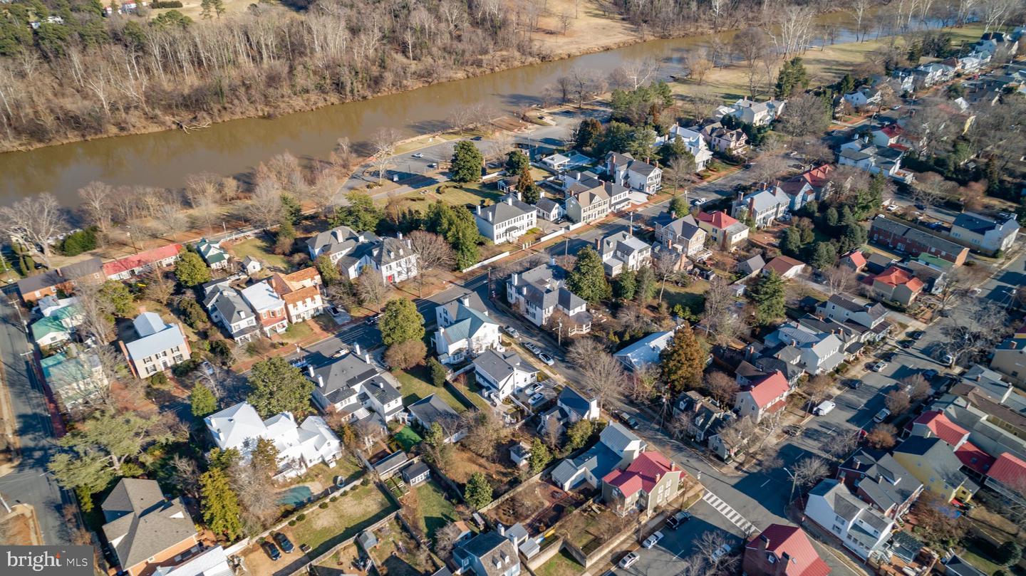 209 PRINCESS ELIZABETH ST, FREDERICKSBURG, Virginia 22401, 3 Bedrooms Bedrooms, 6 Rooms Rooms,2 BathroomsBathrooms,Residential,For sale,209 PRINCESS ELIZABETH ST,VAFB2007602 MLS # VAFB2007602