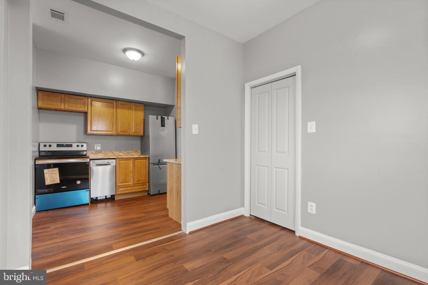 2834 R ST SE #5, WASHINGTON, District Of Columbia 20020, 2 Bedrooms Bedrooms, ,1 BathroomBathrooms,Residential,For sale,2834 R ST SE #5,DCDC2184968 MLS # DCDC2184968