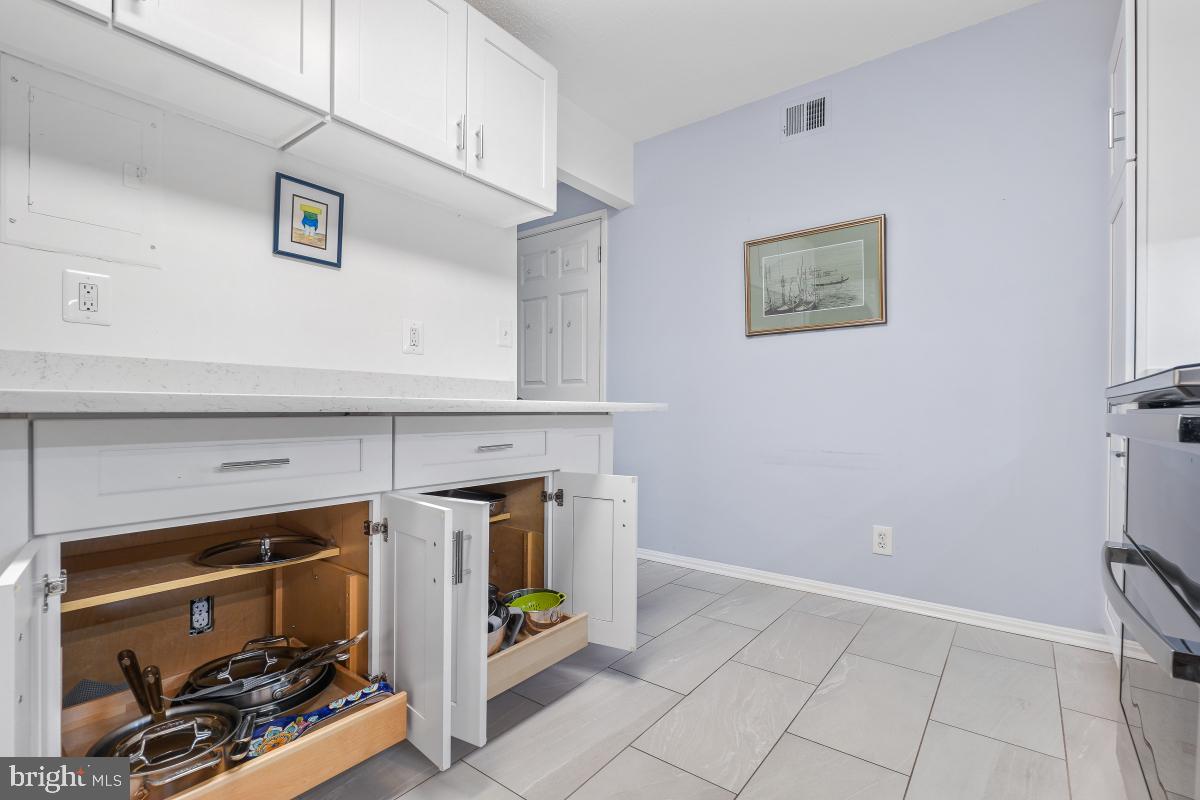 5901 MOUNT EAGLE DR #509, ALEXANDRIA, Virginia 22303, 2 Bedrooms Bedrooms, 8 Rooms Rooms,2 BathroomsBathrooms,Residential,For sale,5901 MOUNT EAGLE DR #509,VAFX2222896 MLS # VAFX2222896