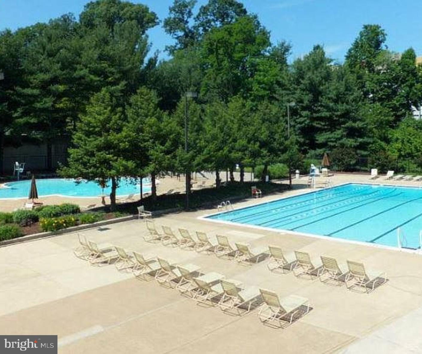 1800 OLD MEADOW RD #306, MCLEAN, Virginia 22102, 3 Bedrooms Bedrooms, 6 Rooms Rooms,2 BathroomsBathrooms,Residential,For sale,1800 OLD MEADOW RD #306,VAFX2222926 MLS # VAFX2222926