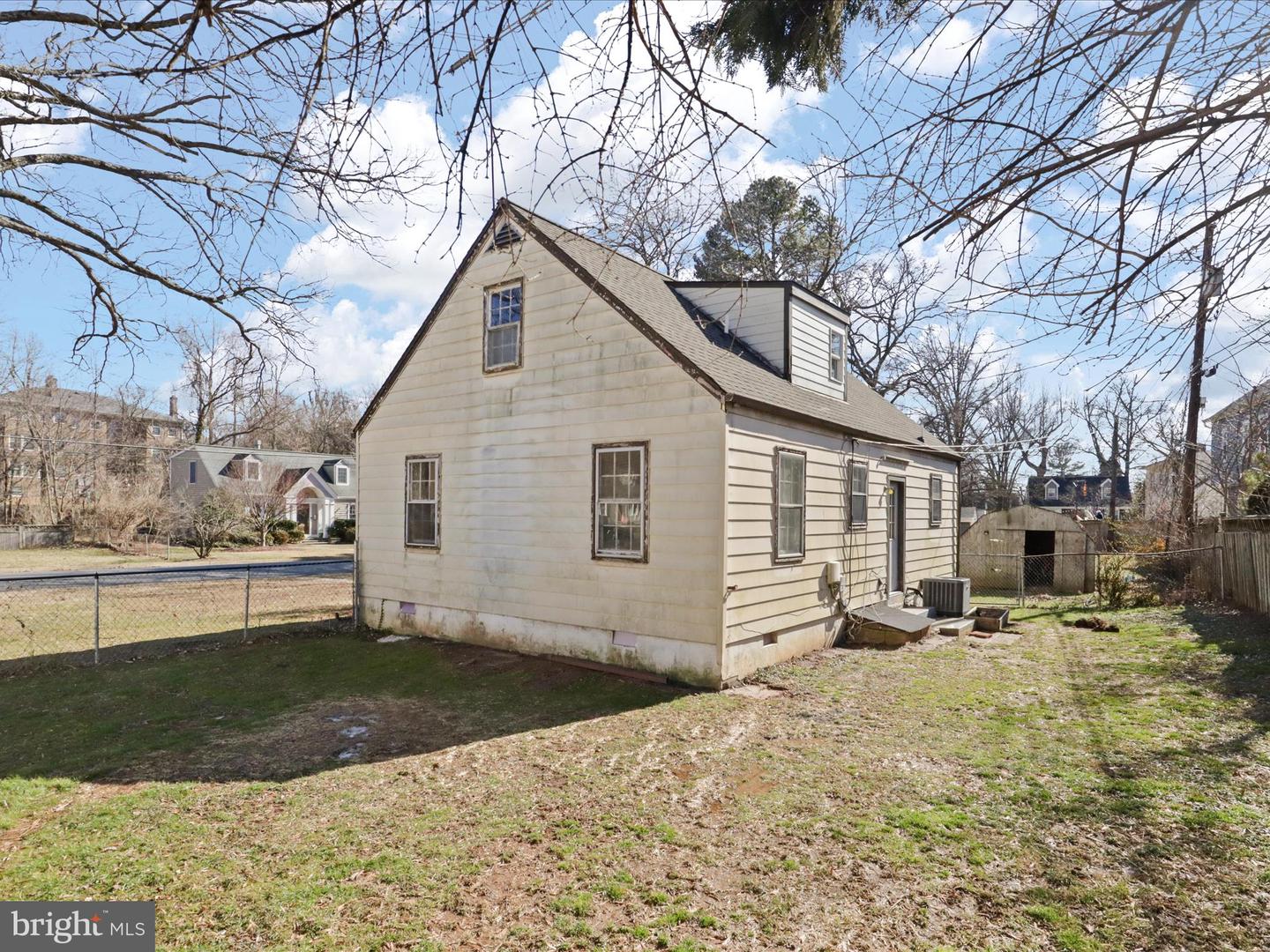 2834 BOLLING RD, FALLS CHURCH, Virginia 22042, 4 Bedrooms Bedrooms, ,2 BathroomsBathrooms,Residential,For sale,2834 BOLLING RD,VAFX2223044 MLS # VAFX2223044