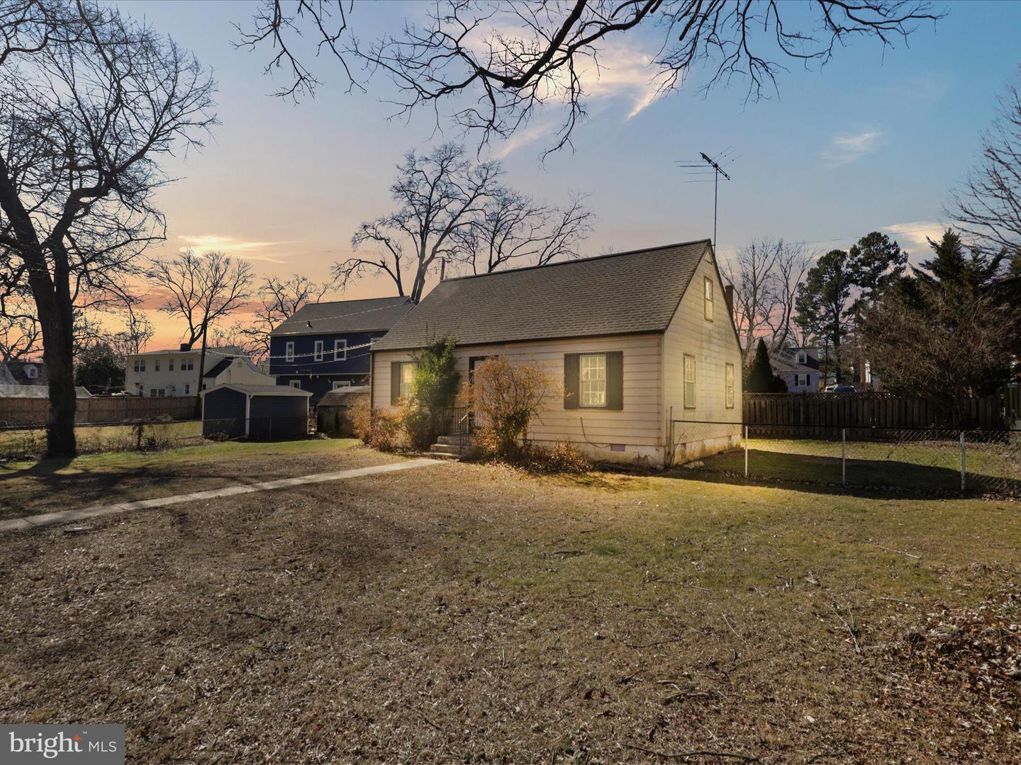 2834 BOLLING RD, FALLS CHURCH, Virginia 22042, 4 Bedrooms Bedrooms, ,2 BathroomsBathrooms,Residential,For sale,2834 BOLLING RD,VAFX2223044 MLS # VAFX2223044