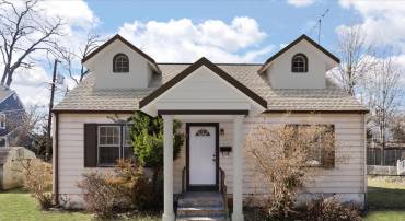 2834 BOLLING RD, FALLS CHURCH, Virginia 22042, 4 Bedrooms Bedrooms, ,2 BathroomsBathrooms,Residential,For sale,2834 BOLLING RD,VAFX2223044 MLS # VAFX2223044