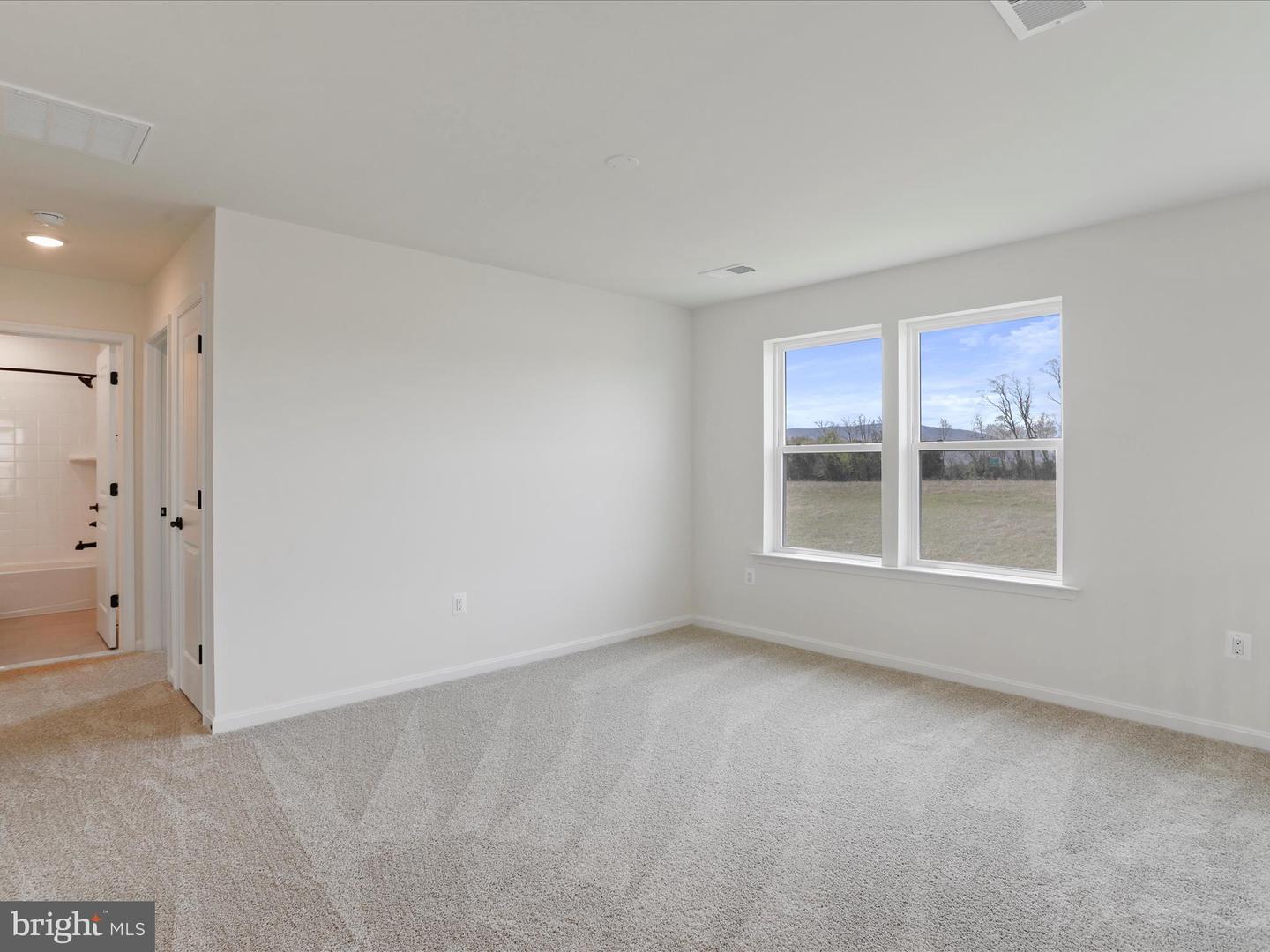 136 CURTAIN FALL DR, MIDDLETOWN, Virginia 22645, 3 Bedrooms Bedrooms, ,2 BathroomsBathrooms,Residential,For sale,136 CURTAIN FALL DR,VAFV2024514 MLS # VAFV2024514