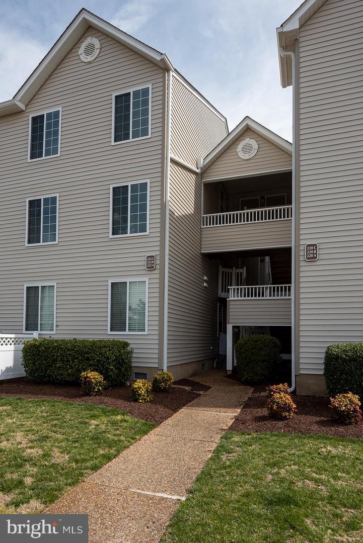 222 DOCKSIDE DR #C, HAMPTON, Virginia 23669, 2 Bedrooms Bedrooms, ,2 BathroomsBathrooms,Residential,For sale,222 DOCKSIDE DR #C,VAHM2000084 MLS # VAHM2000084