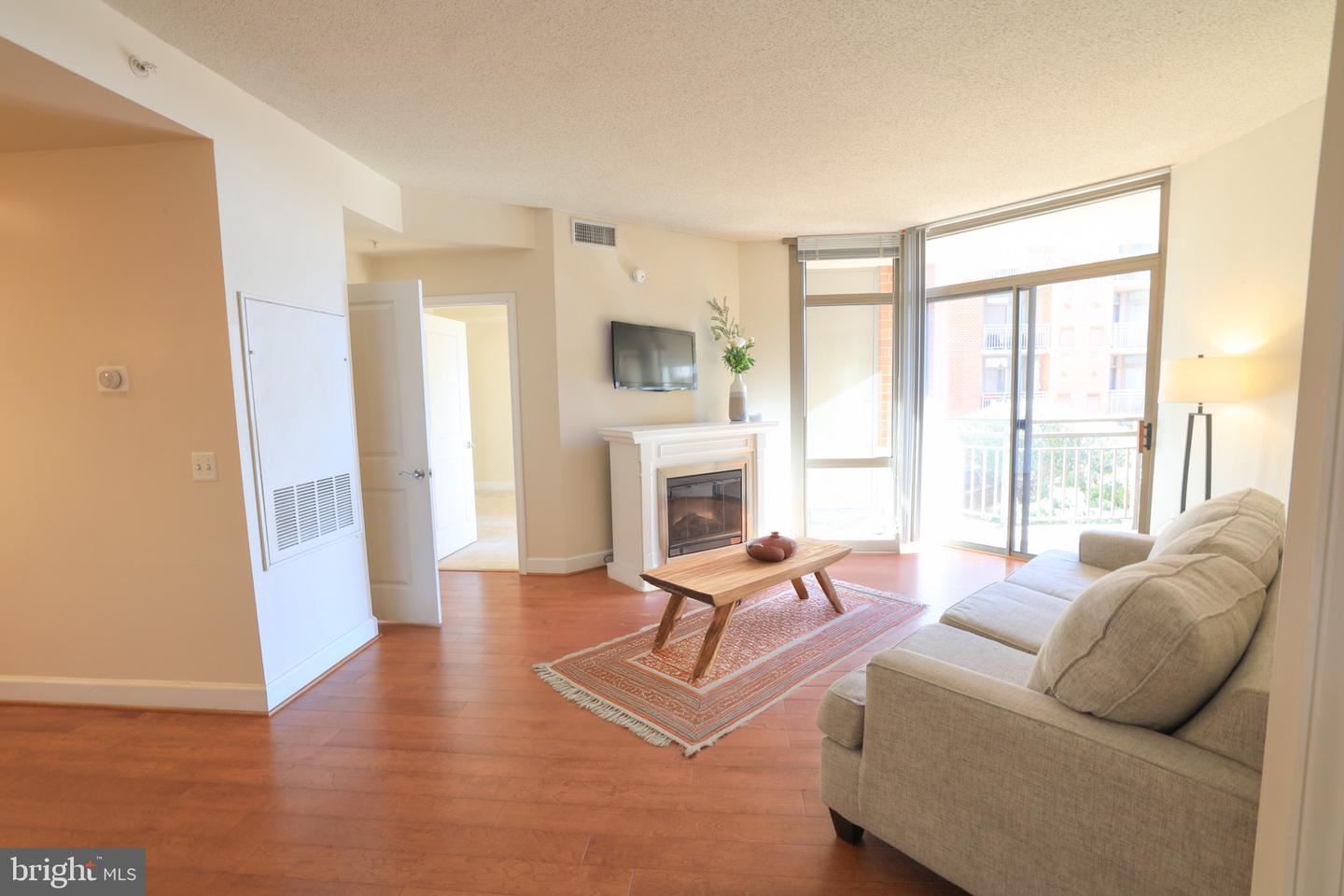 3600 S GLEBE RD #332W, ARLINGTON, Virginia 22202, 2 Bedrooms Bedrooms, ,2 BathroomsBathrooms,Residential,For sale,3600 S GLEBE RD #332W,VAAR2053690 MLS # VAAR2053690