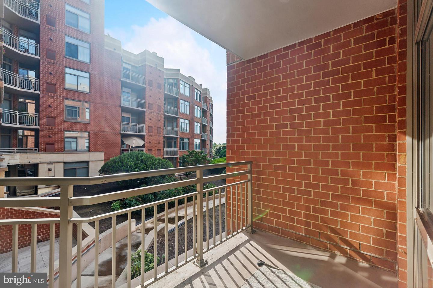 3600 S GLEBE RD #332W, ARLINGTON, Virginia 22202, 2 Bedrooms Bedrooms, ,2 BathroomsBathrooms,Residential,For sale,3600 S GLEBE RD #332W,VAAR2053690 MLS # VAAR2053690