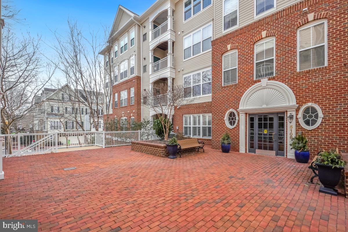 5108 DONOVAN DR #104, ALEXANDRIA, Virginia 22304, 1 Bedroom Bedrooms, ,1 BathroomBathrooms,Residential,For sale,5108 DONOVAN DR #104,VAAX2042034 MLS # VAAX2042034