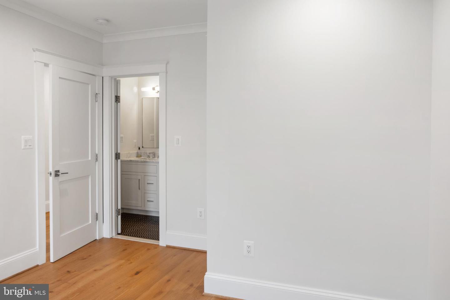 3722 S ST NW, WASHINGTON, District Of Columbia 20007, 4 Bedrooms Bedrooms, ,4 BathroomsBathrooms,Residential,For sale,3722 S ST NW,DCDC2172766 MLS # DCDC2172766