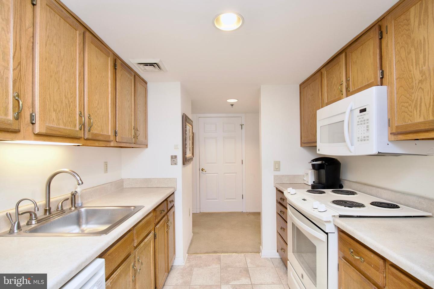 900 N TAYLOR ST #1516, ARLINGTON, Virginia 22203, 2 Bedrooms Bedrooms, ,2 BathroomsBathrooms,Residential,For sale,900 N TAYLOR ST #1516,VAAR2052818 MLS # VAAR2052818