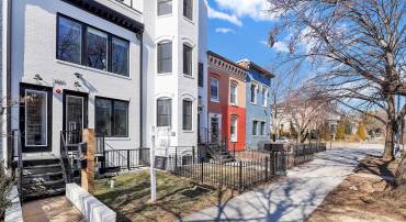 1032 5TH ST NE #1, WASHINGTON, District Of Columbia 20002, 4 Bedrooms Bedrooms, ,2 BathroomsBathrooms,Residential,For sale,1032 5TH ST NE #1,DCDC2184062 MLS # DCDC2184062