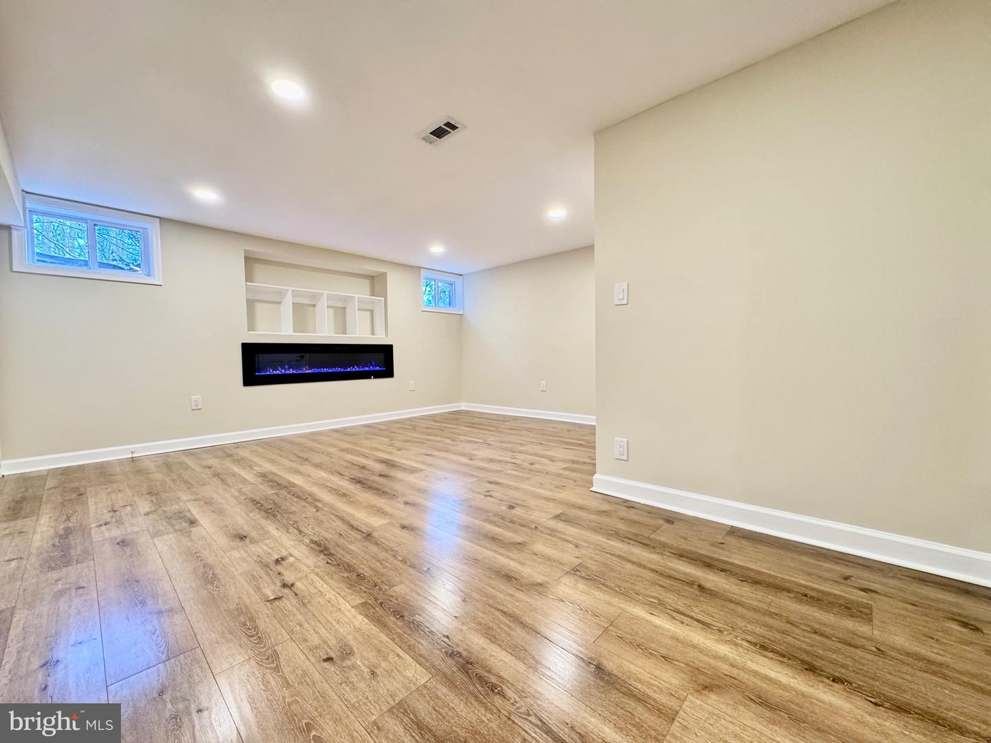 11701 SANDAL WOOD LN, MANASSAS, Virginia 20112, 5 Bedrooms Bedrooms, ,3 BathroomsBathrooms,Residential,For sale,11701 SANDAL WOOD LN,VAPW2087992 MLS # VAPW2087992