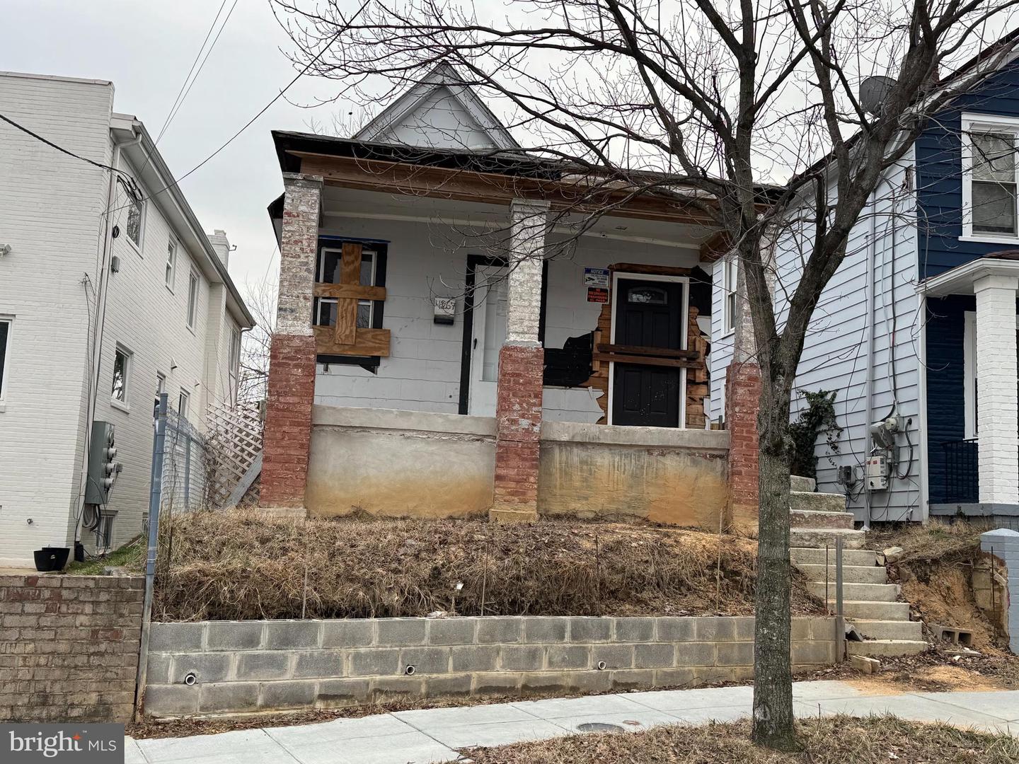 4267 BROOKS ST NE, WASHINGTON, District Of Columbia 20019, 4 Bedrooms Bedrooms, ,2 BathroomsBathrooms,Residential,For sale,4267 BROOKS ST NE,DCDC2186378 MLS # DCDC2186378