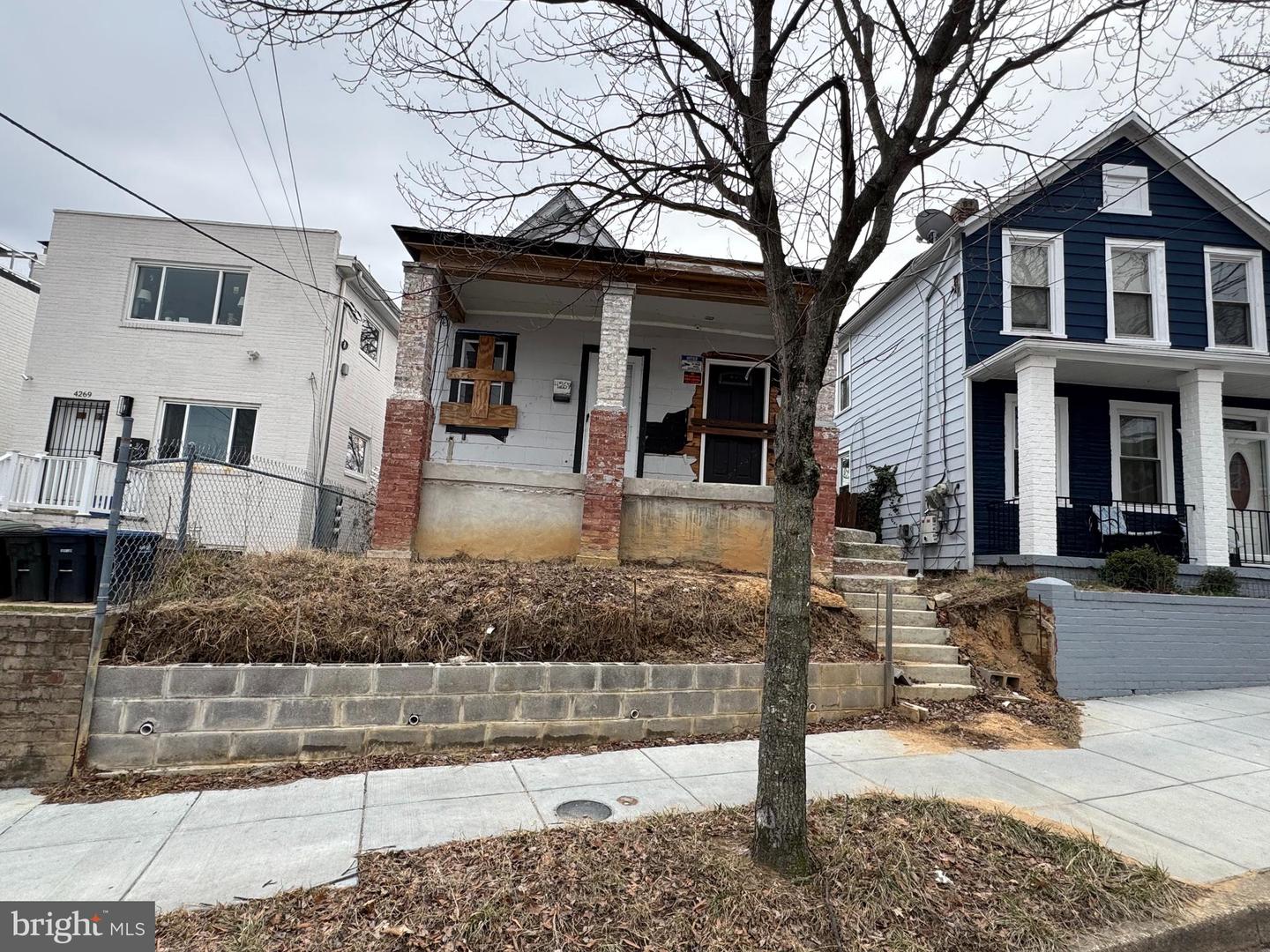 4267 BROOKS ST NE, WASHINGTON, District Of Columbia 20019, 4 Bedrooms Bedrooms, ,2 BathroomsBathrooms,Residential,For sale,4267 BROOKS ST NE,DCDC2186378 MLS # DCDC2186378