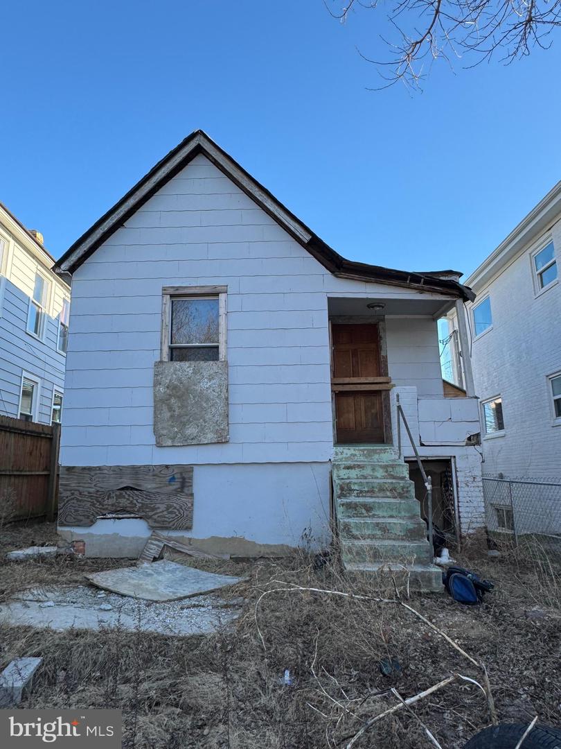 4267 BROOKS ST NE, WASHINGTON, District Of Columbia 20019, 4 Bedrooms Bedrooms, ,2 BathroomsBathrooms,Residential,For sale,4267 BROOKS ST NE,DCDC2186378 MLS # DCDC2186378