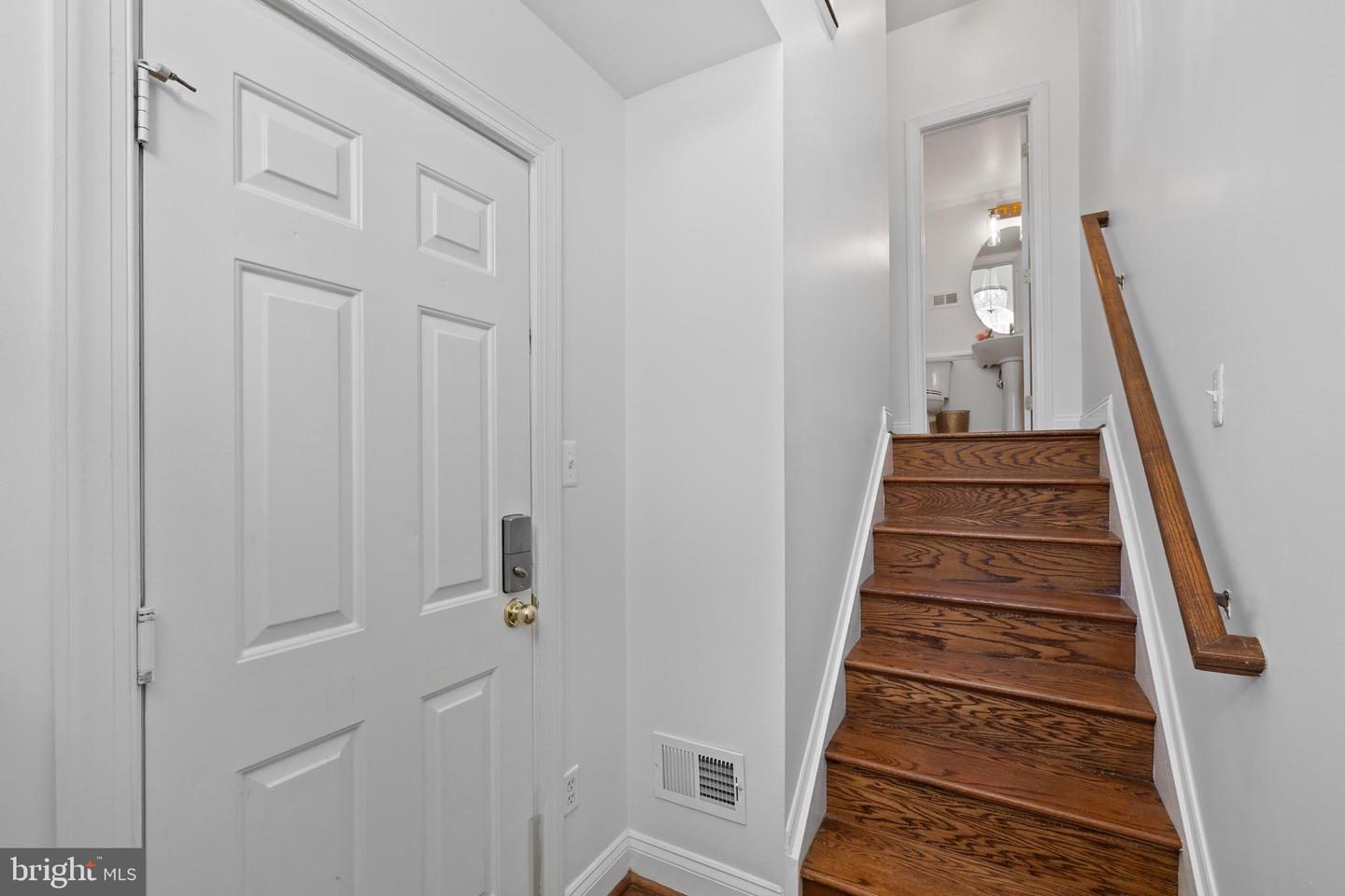 5021 GRIMM DR, ALEXANDRIA, Virginia 22304, 3 Bedrooms Bedrooms, ,2 BathroomsBathrooms,Residential,For sale,5021 GRIMM DR,VAAX2040272 MLS # VAAX2040272