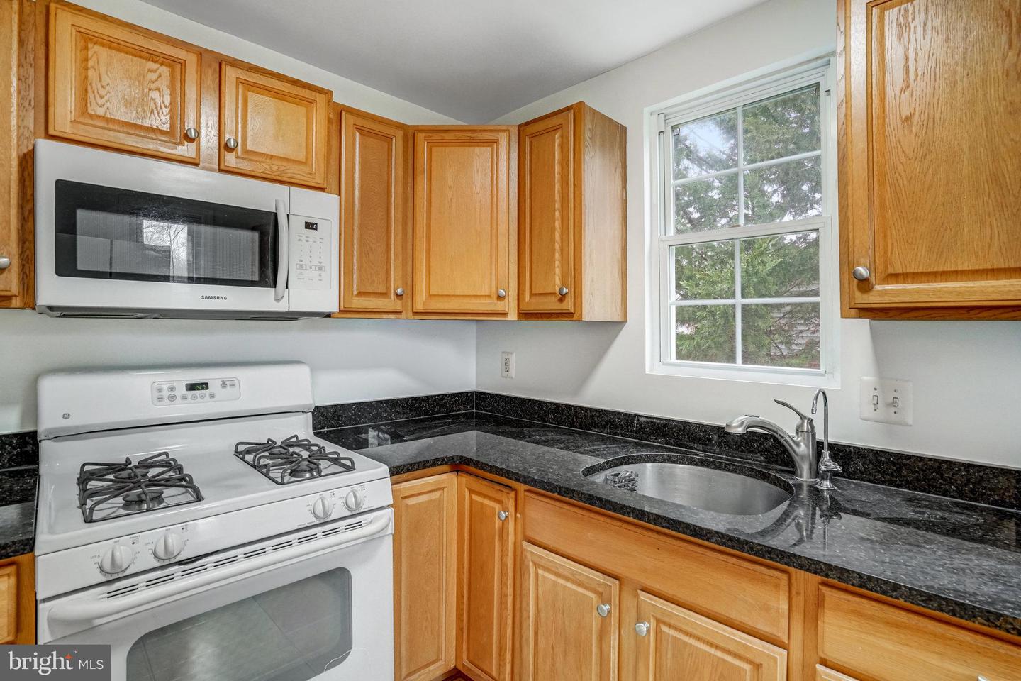 2833 SUMMERFIELD RD, FALLS CHURCH, Virginia 22042, 3 Bedrooms Bedrooms, ,2 BathroomsBathrooms,Residential,For sale,2833 SUMMERFIELD RD,VAFX2220868 MLS # VAFX2220868