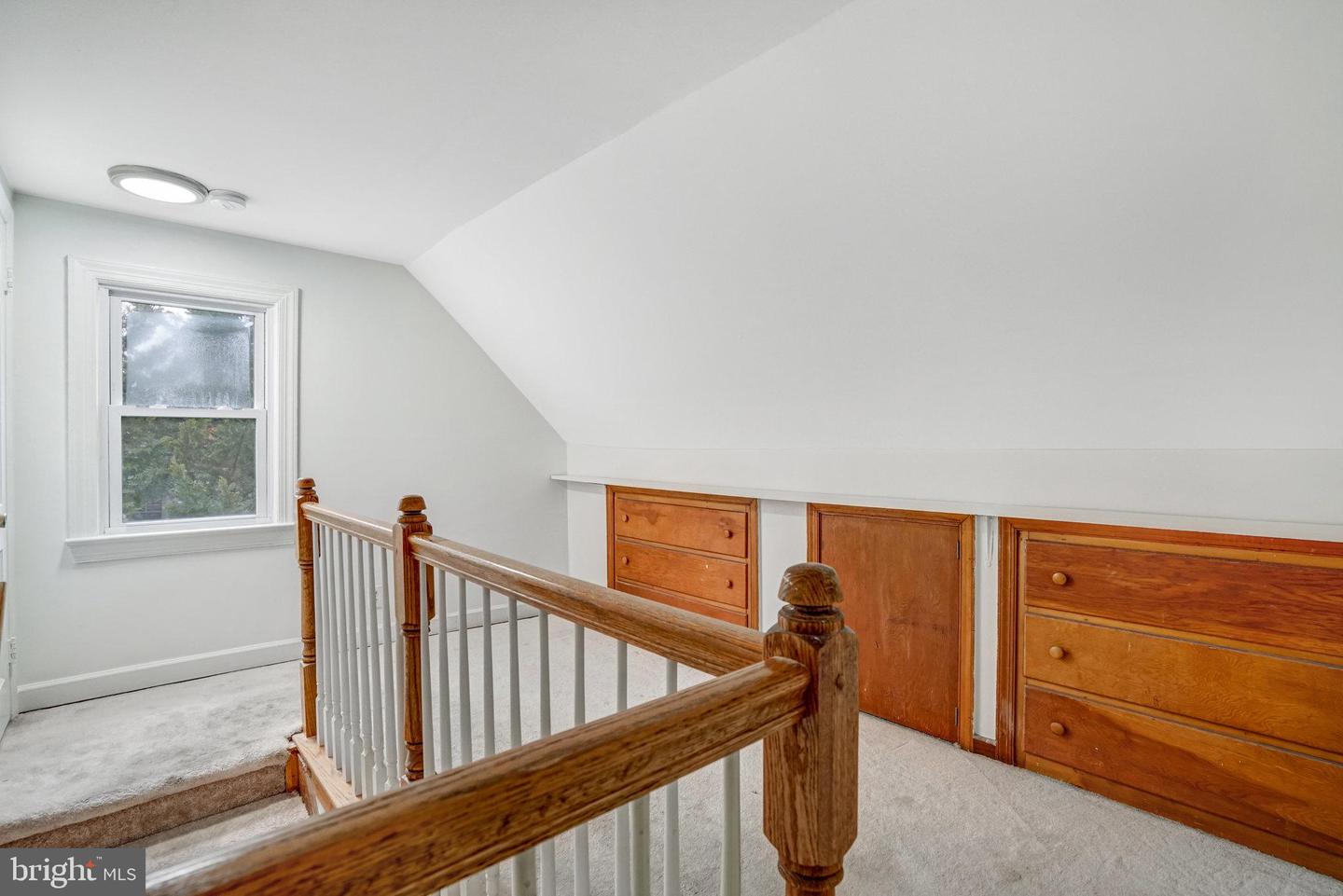 2833 SUMMERFIELD RD, FALLS CHURCH, Virginia 22042, 3 Bedrooms Bedrooms, ,2 BathroomsBathrooms,Residential,For sale,2833 SUMMERFIELD RD,VAFX2220868 MLS # VAFX2220868