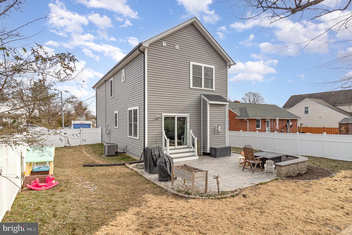 100 STRATFORD AVE, FREDERICKSBURG, Virginia 22408, 3 Bedrooms Bedrooms, ,2 BathroomsBathrooms,Residential,For sale,100 STRATFORD AVE,VASP2030898 MLS # VASP2030898