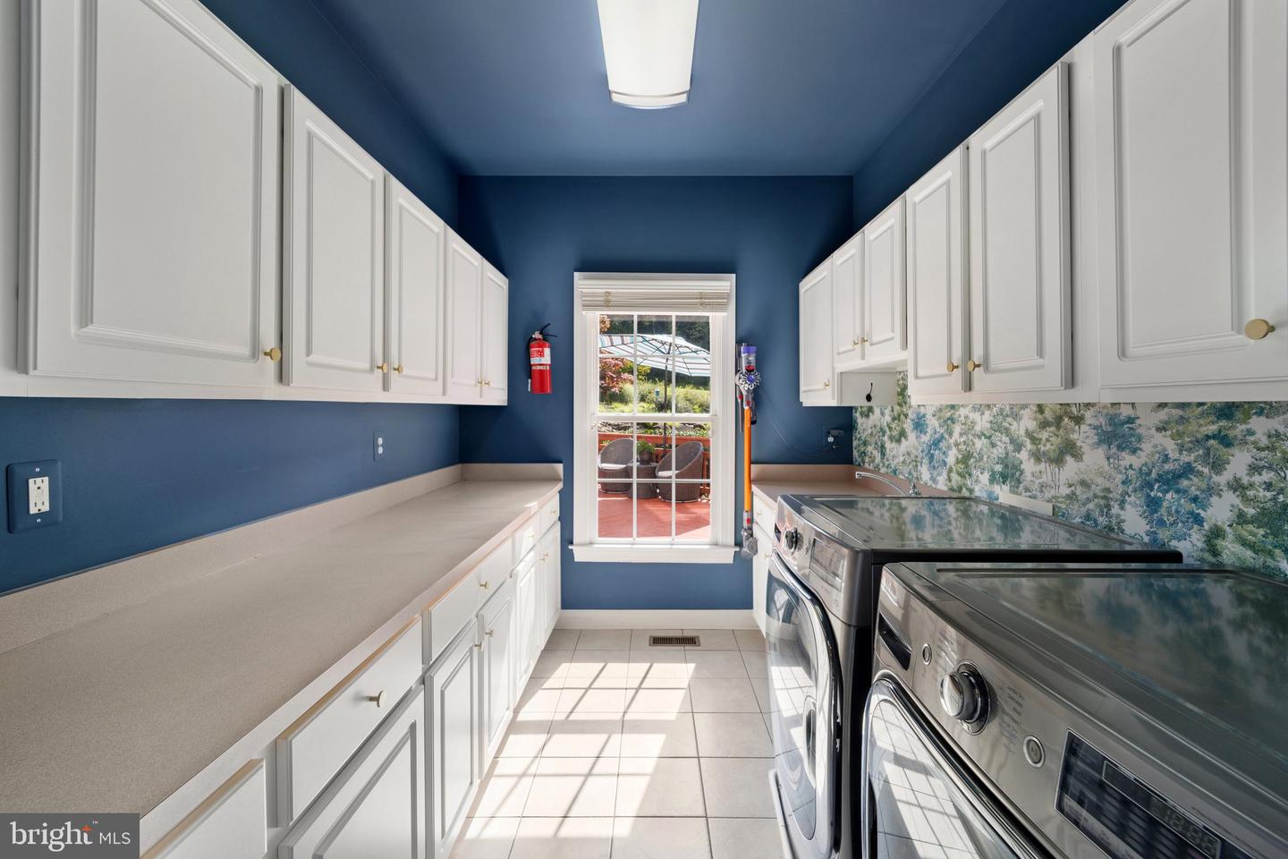 40243 FEATHERBED LN, LOVETTSVILLE, Virginia 20180, 5 Bedrooms Bedrooms, 22 Rooms Rooms,4 BathroomsBathrooms,Residential,For sale,40243 FEATHERBED LN,VALO2086380 MLS # VALO2086380