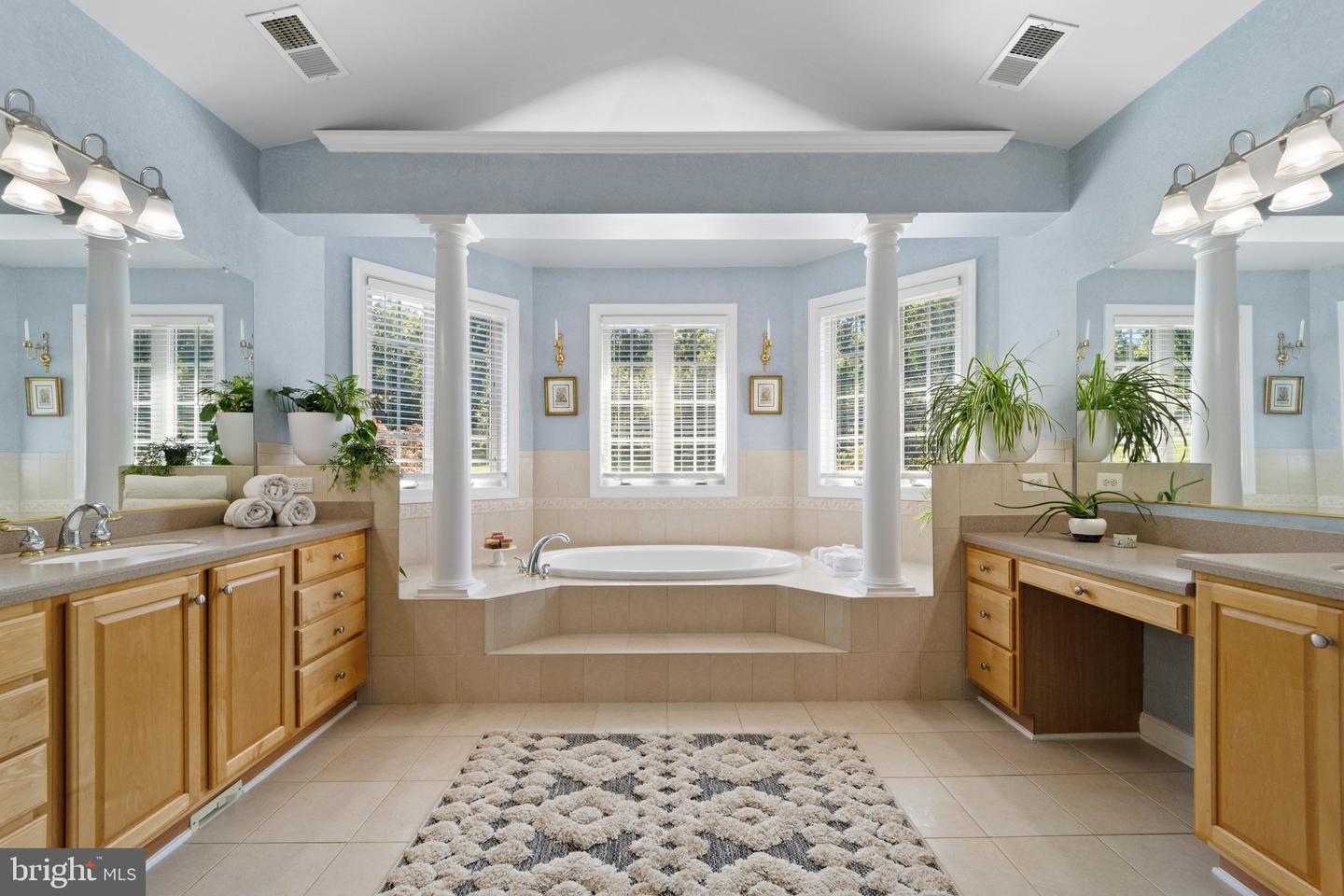 40243 FEATHERBED LN, LOVETTSVILLE, Virginia 20180, 5 Bedrooms Bedrooms, 22 Rooms Rooms,4 BathroomsBathrooms,Residential,For sale,40243 FEATHERBED LN,VALO2086380 MLS # VALO2086380