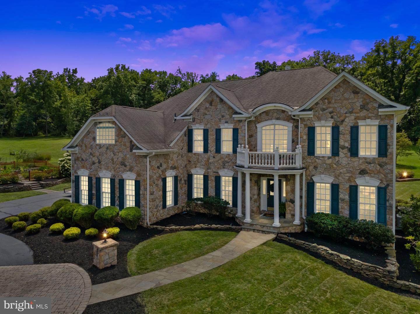 40243 FEATHERBED LN, LOVETTSVILLE, Virginia 20180, 5 Bedrooms Bedrooms, 22 Rooms Rooms,4 BathroomsBathrooms,Residential,For sale,40243 FEATHERBED LN,VALO2086380 MLS # VALO2086380