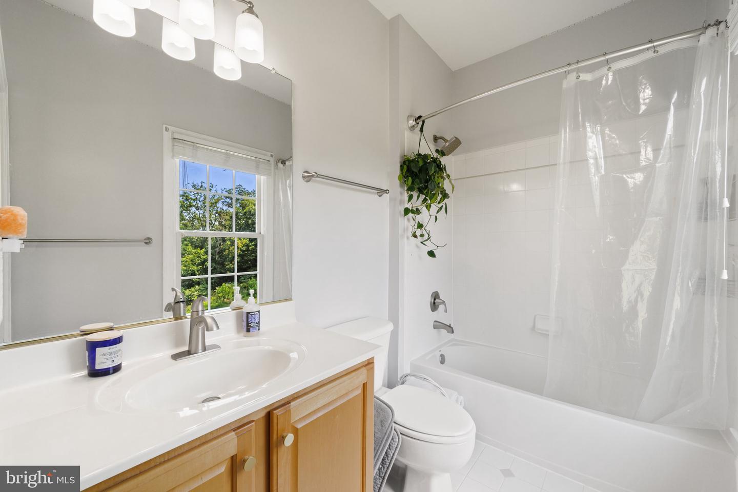 40243 FEATHERBED LN, LOVETTSVILLE, Virginia 20180, 5 Bedrooms Bedrooms, 22 Rooms Rooms,4 BathroomsBathrooms,Residential,For sale,40243 FEATHERBED LN,VALO2086380 MLS # VALO2086380